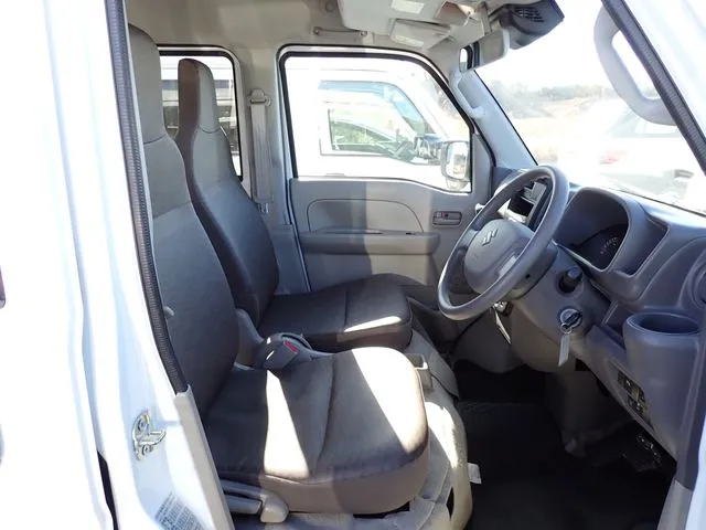 エブリイバン（スズキ）の車両写真