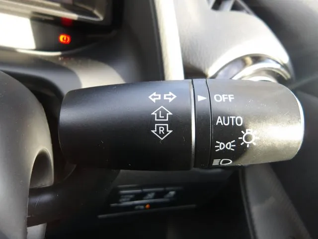 ＭＡＺＤＡ２（マツダ）の車両写真