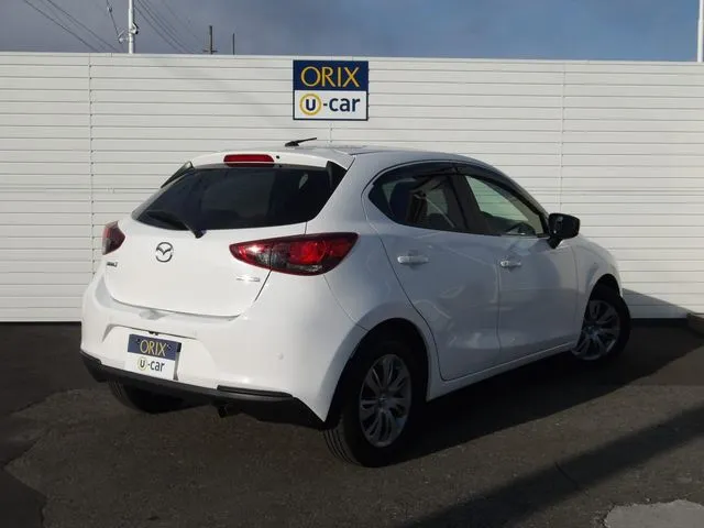 ＭＡＺＤＡ２（マツダ）の車両写真