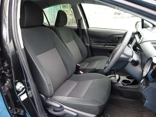 トヨタ　アクア