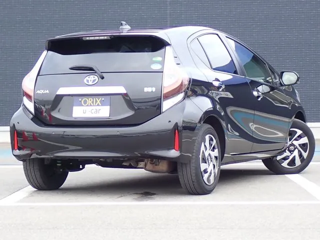 トヨタ　アクア