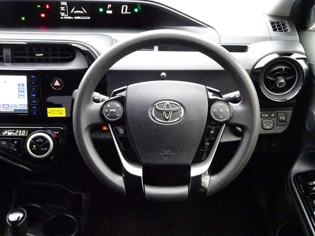 トヨタ　アクア