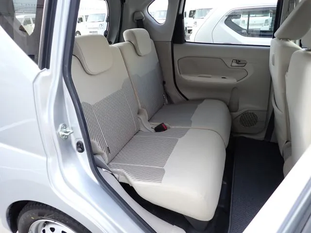 ダイハツ ムーヴ