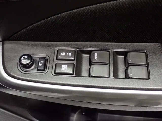 スズキ　スイフト