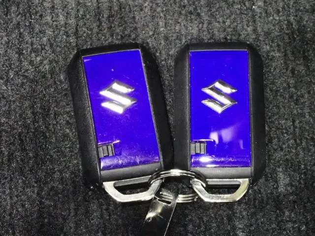 スズキ　スイフト