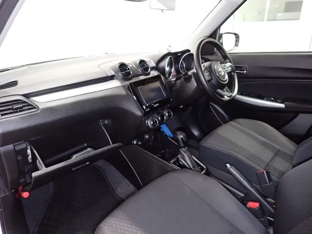 スズキ　スイフト