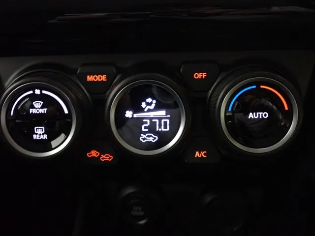 スズキ　スイフト