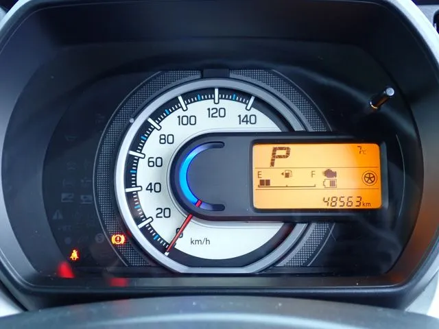 スペーシア（スズキ）の車両写真