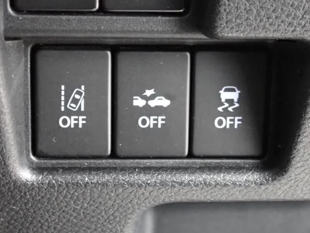 スペーシア（スズキ）の車両写真