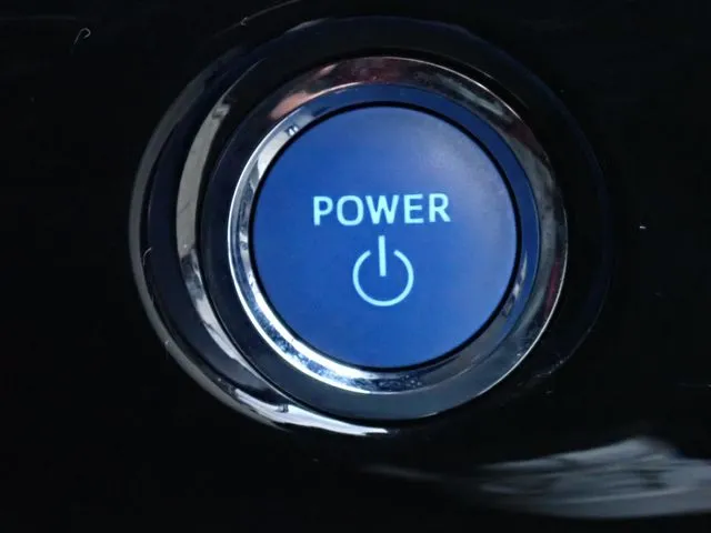 プリウス（トヨタ）の車両写真