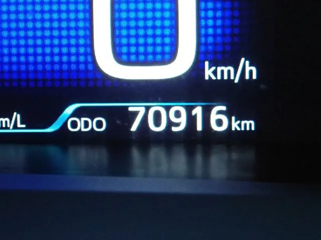 プリウス（トヨタ）の車両写真