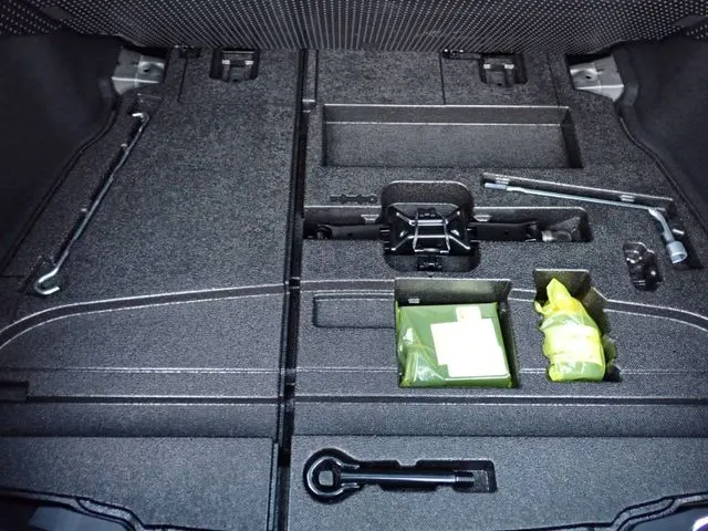 プリウス（トヨタ）の車両写真