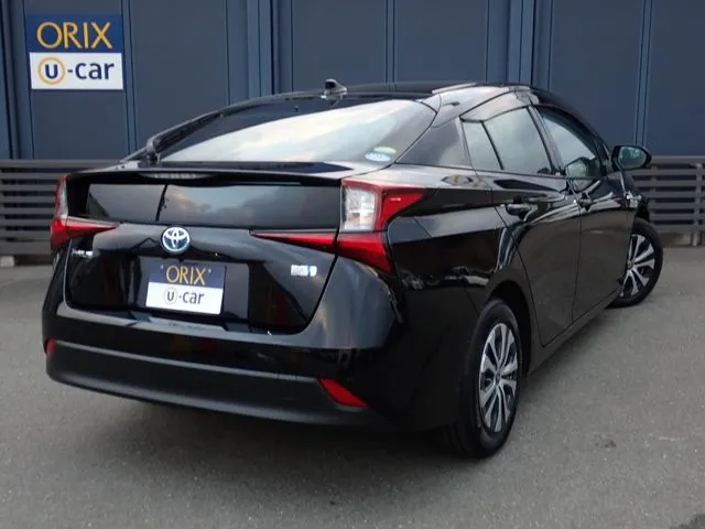 プリウス（トヨタ）の車両写真