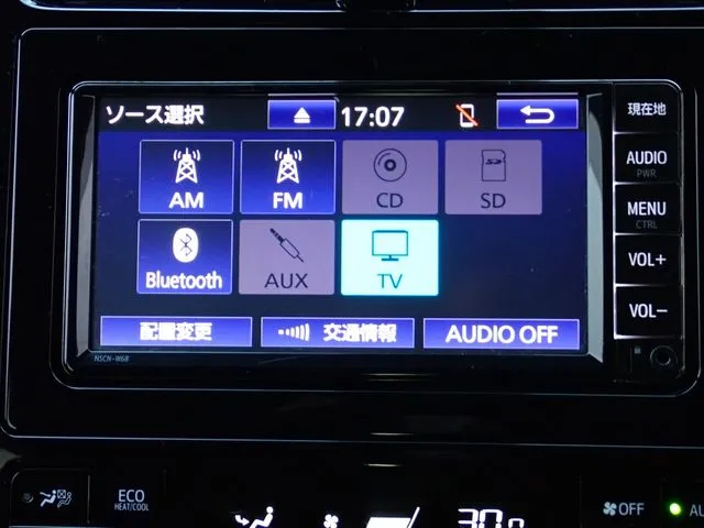 プリウス（トヨタ）の車両写真