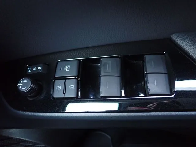 プリウス（トヨタ）の車両写真