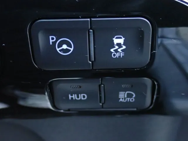 プリウス（トヨタ）の車両写真