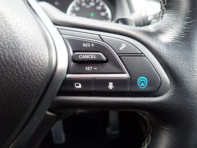 スカイライン　ハイブリッド（ニッサン）の車両写真