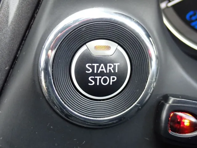 スカイライン　ハイブリッド（ニッサン）の車両写真