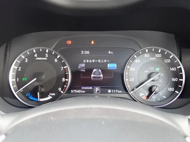 スカイライン　ハイブリッド（ニッサン）の車両写真