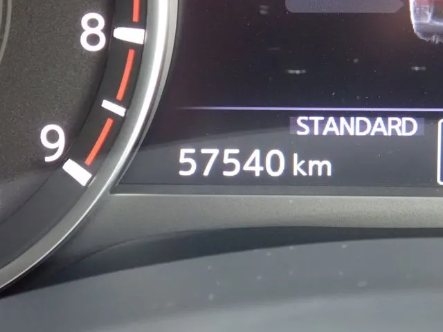 スカイライン　ハイブリッド（ニッサン）の車両写真