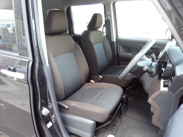 ルーミー（トヨタ）の車両写真