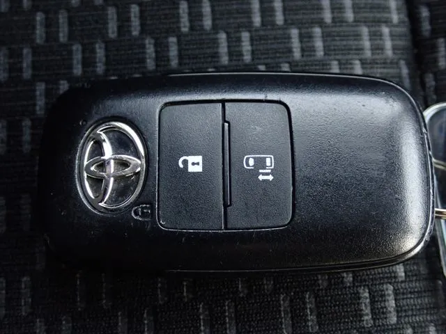 ルーミー（トヨタ）の車両写真