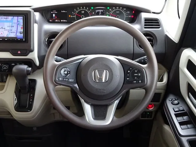 ホンダ　Ｎ　ＢＯＸ