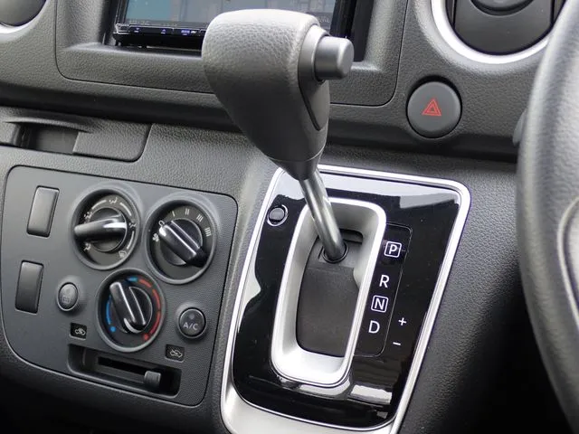 キャラバンＶ　１．２５ｔ　２ＷＤ（ニッサン）の車両写真