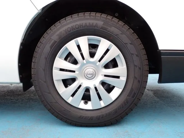 キャラバンＶ　１．２５ｔ　２ＷＤ（ニッサン）の車両写真