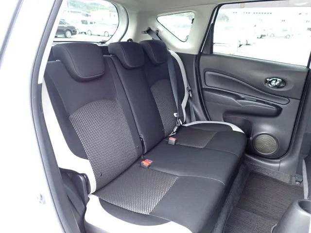 ノート（ニッサン）の車両写真