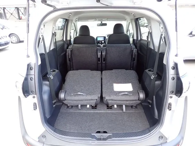 シエンタ（トヨタ）の車両写真