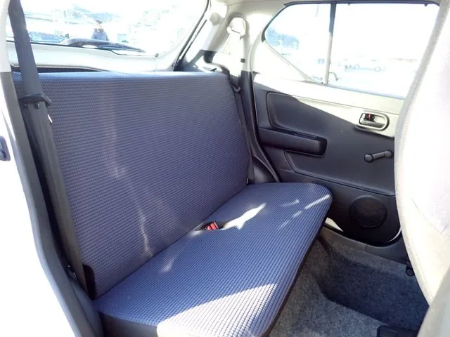 アルト　４ＷＤ（スズキ）の車両写真