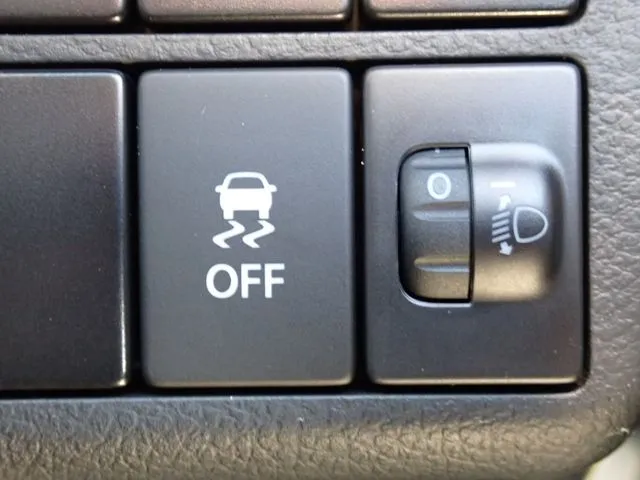 アルト　４ＷＤ（スズキ）の車両写真