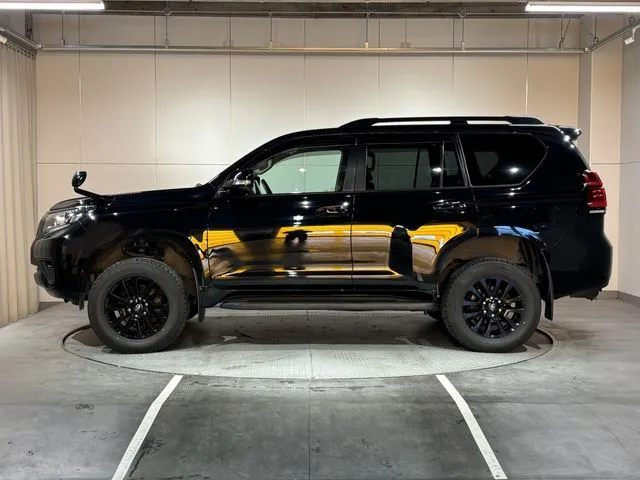 ランドクルーザープラド（トヨタ）の車両写真