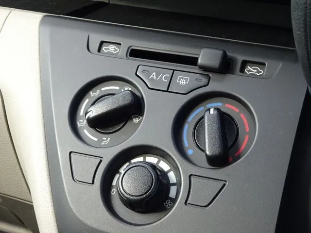 ルークス(ニッサン)の車両写真