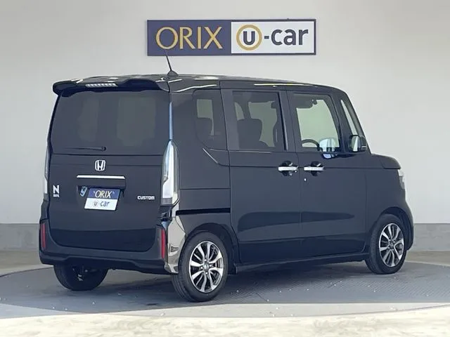 N BOX カスタム(ホンダ)の車両写真