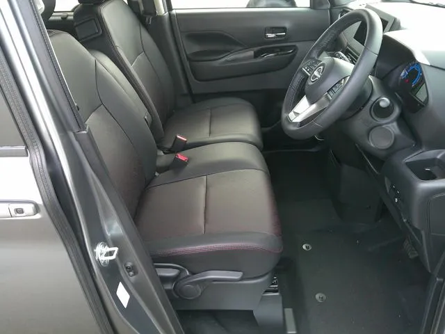 ニッサン　ルークス