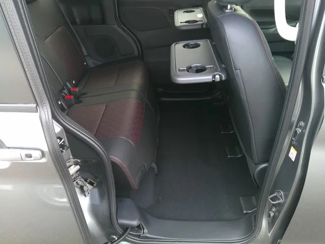 ニッサン　ルークス