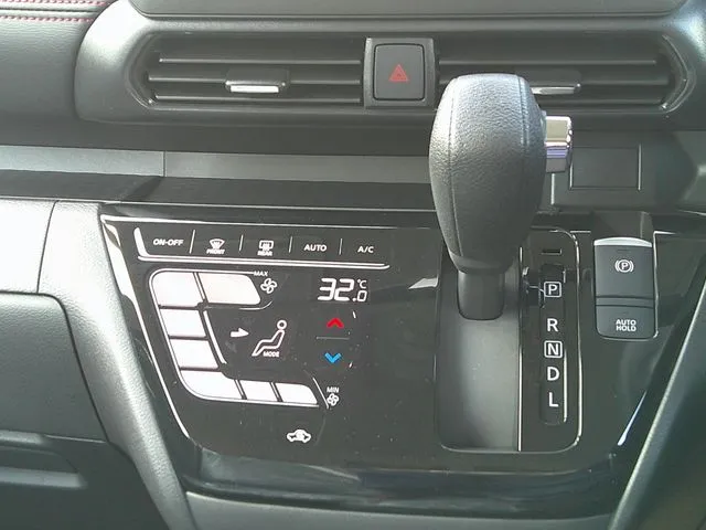 ニッサン　ルークス