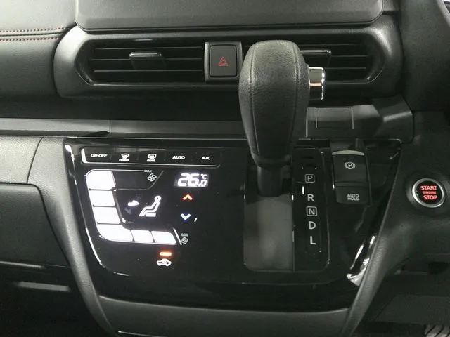 ニッサン　ルークス