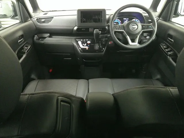 ニッサン　ルークス