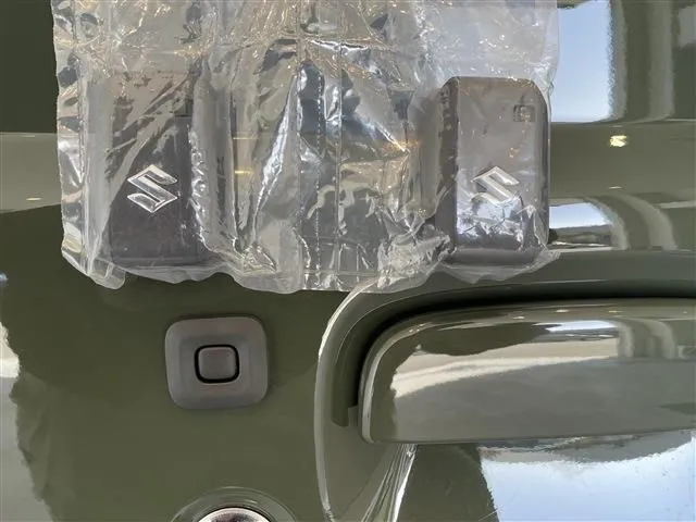 スズキ　ジムニー　４ＷＤ