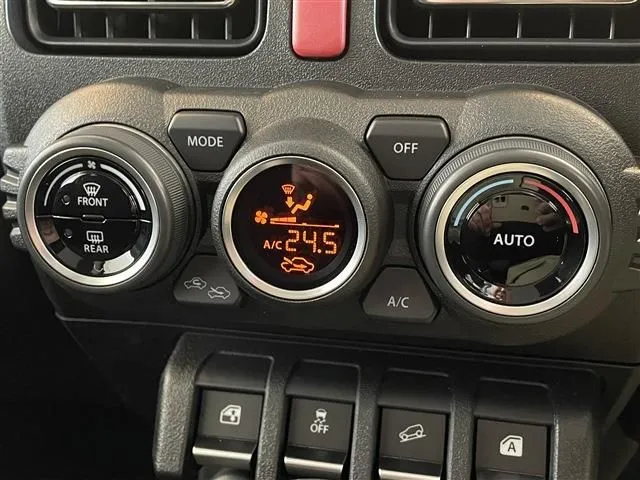 スズキ　ジムニー　４ＷＤ