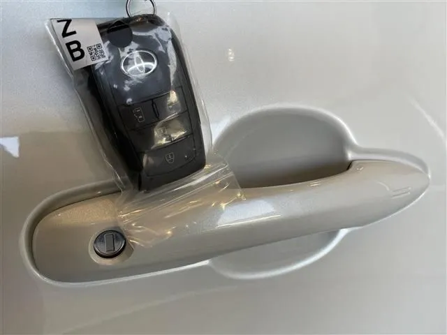 トヨタ　シエンタ　ハイブリッド