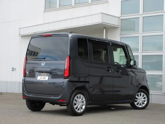 ホンダ　Ｎ　ＢＯＸ　４ＷＤ