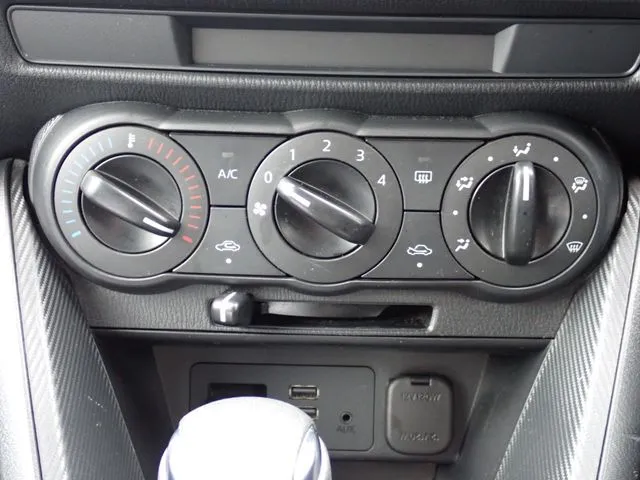 マツダ　ＭＡＺＤＡ２