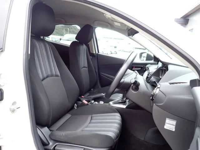 マツダ　ＭＡＺＤＡ２