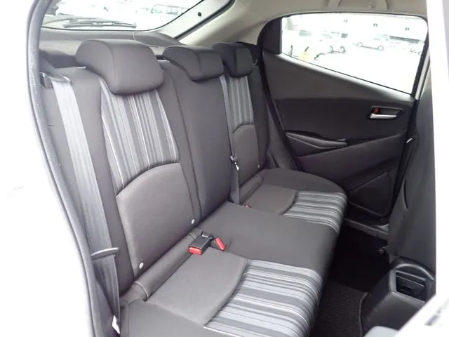 マツダ　ＭＡＺＤＡ２