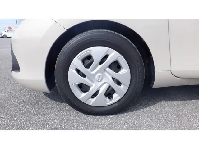 アクア（トヨタ）の車両写真