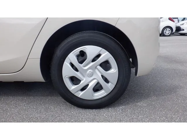 アクア（トヨタ）の車両写真